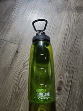 Preowned Camelback Eddy Water Bottle 32oz Plastic Green Color