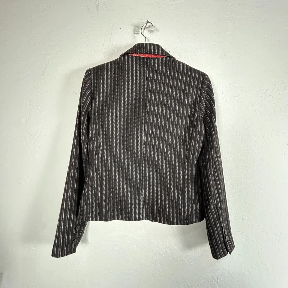 Jaqueta Blazer CAbi Feminina Preta Branca Listrada Tamanho 6 Forro de Leopardo #364 Nova - Imagem 2 de 4