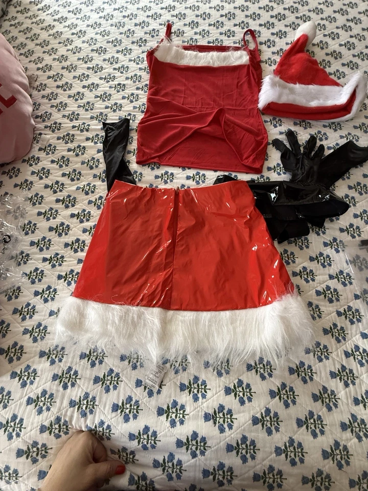 NUEVO Traje de Navidad Rubíes Mean Girls XS para mujer Foto 2 de 4