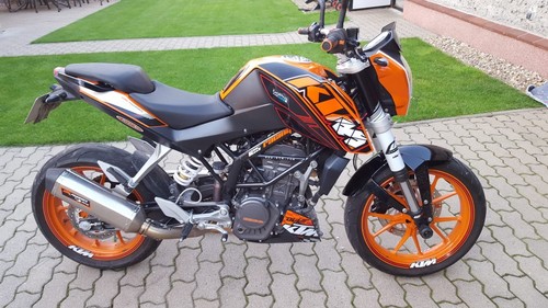 Motorrad Marke KTM Duke 125ccm, fahrtauglich Mit Tüv Bis 3/2026 VB - Bild 2 von 10