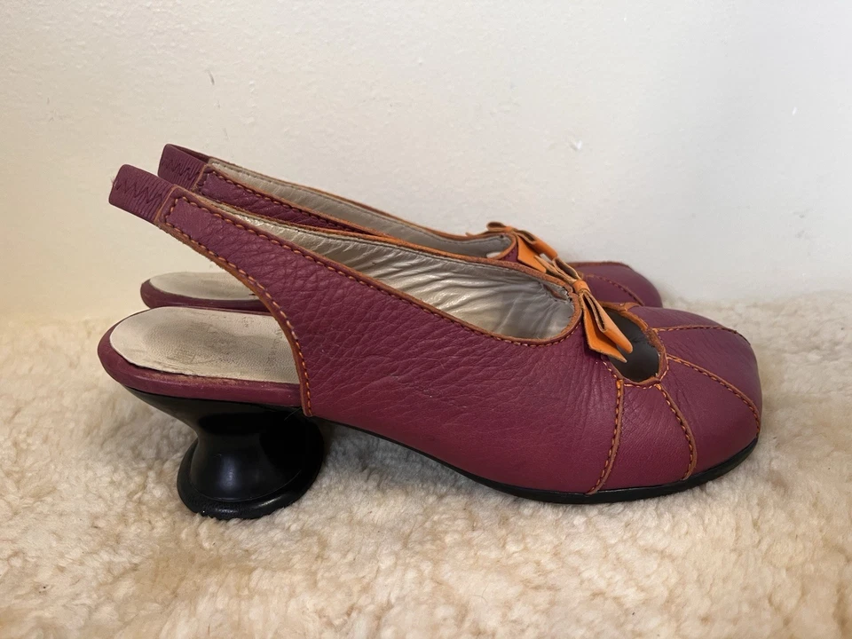 John Fluevog Minstrels Minuets Fuschia Pebble with Orange Slingback Heels Size 7 - Image 3 of 4