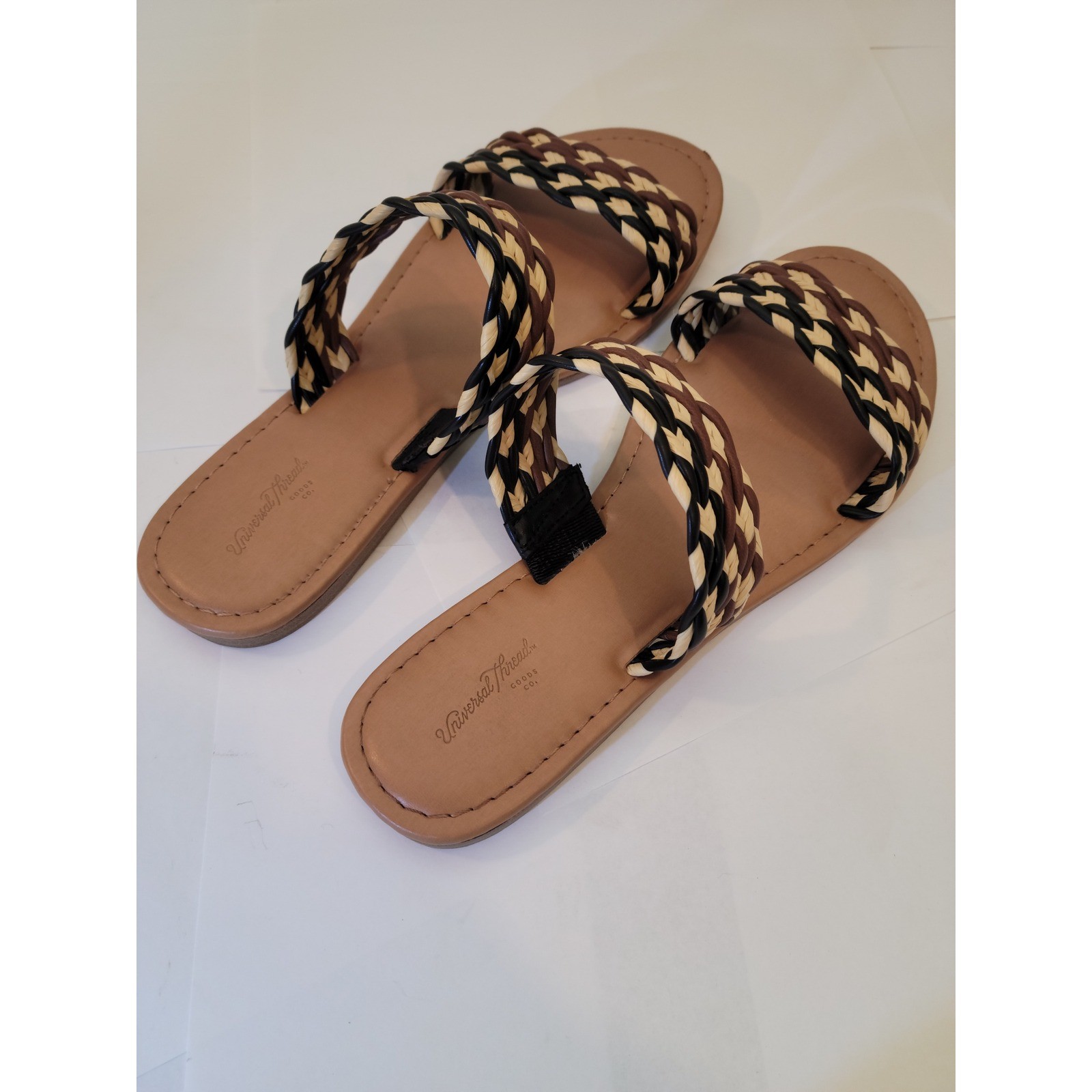 Universal Thread Slide Sandals Women 8.5 Braided Straps Brown Tan Woven Flat