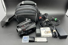 Canon VIXIA HV40 HDV MiniDV Camcorder Bundle w/ Battery, Charger, FireWire