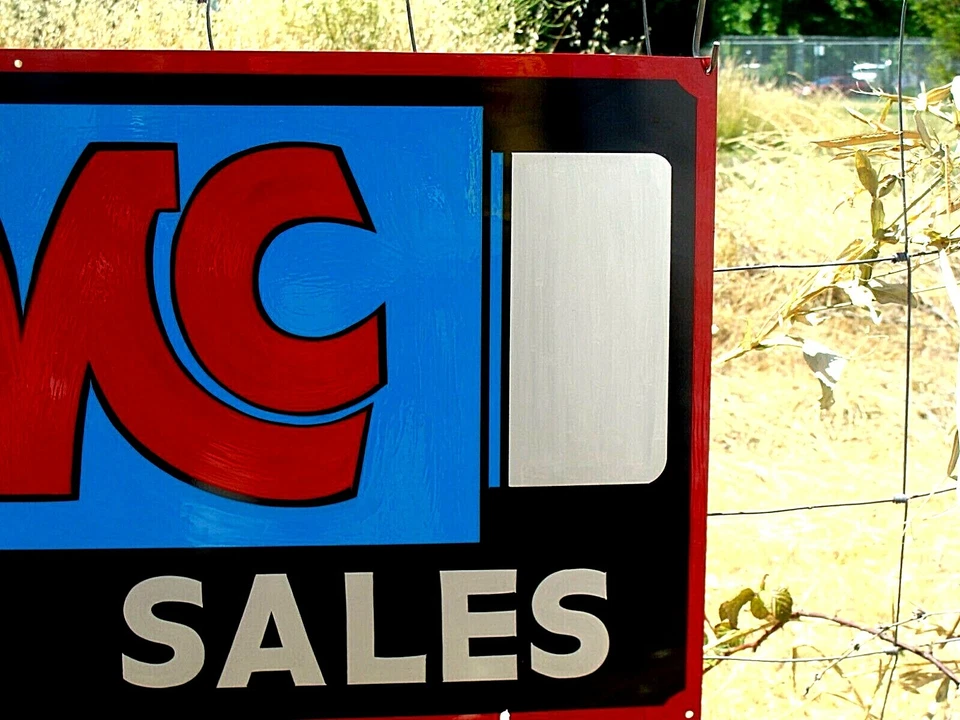 Letrero de camión vintage de metal Chevy Chevrolet GMC GM motor gasolina aceite pintado a mano 18x36 Foto 4 de 4