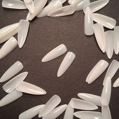 100 Stück Stiletto -Tips ohne Klebefläche, Naturweiß hell