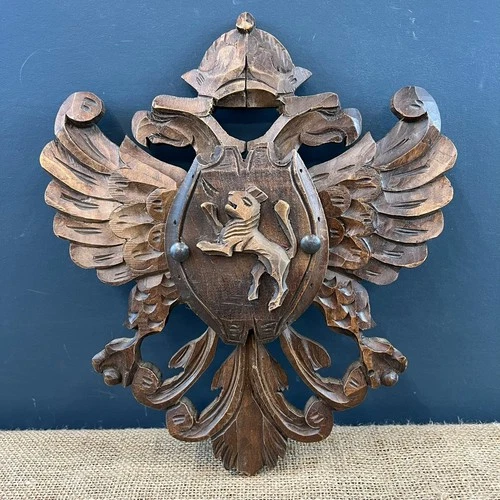 ANTIQUE HAND CARVED WOODEN OAK CREST SHIELD WALL HANGING ARMORIAL PLAQUE