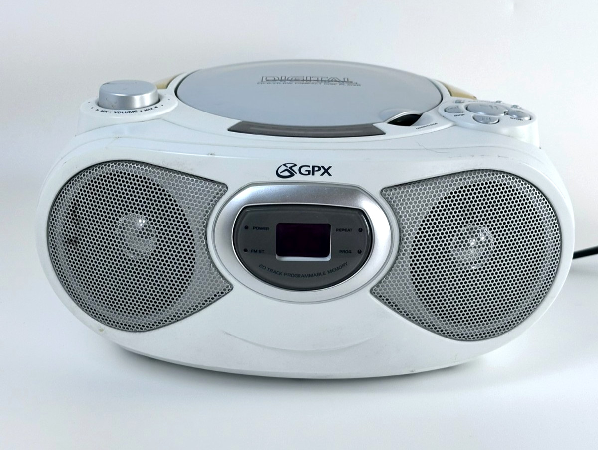 GPX BCD2504 WHT CD Boombox AM FM Stereo Radio White Tested U