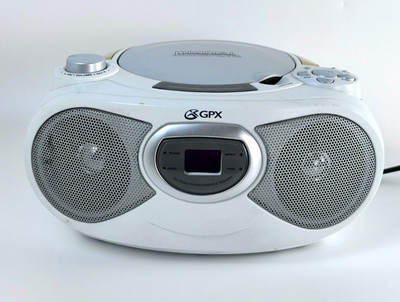 GPX BCD2504 WHT CD Boombox AM FM Stereo Radio White Tested Used