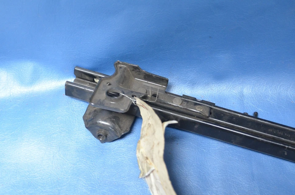 Nuevo de Lote Antiguo Mopar 1998-99 Dodge Dakota Interior Asiento Pasajero Asiento Riel Ajustador 5012484AA OEM Foto 2 de 4