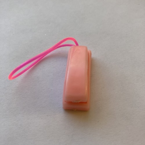 Barbie Fernseher & schnurgebundenes Drucktastentelefon Zubehör Markenlos TV Telefon - Bild 14 von 14