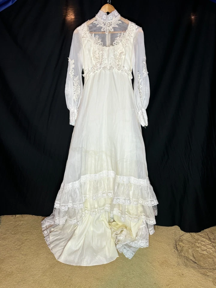 Vestido de novia de encaje manga abullonada victoriano pradera marfil años 60 70 XS S Foto 2 de 4