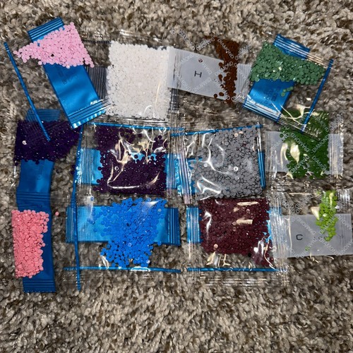 52 Diamond Painting Extra Diamonds Crafts Arts And Crafts Bundle Lot - Picture 4 of 4