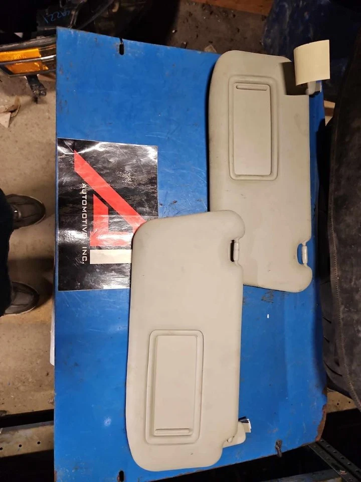 2013-2015 Mazda CX-5 Driver Left Sun Visor With Illumination Gray OEM - Image 3 of 4