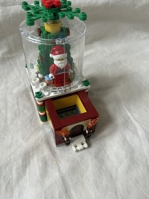 LEGO #40223 Santa Snow Globe Limited Edition Set Complete No Manual or Box