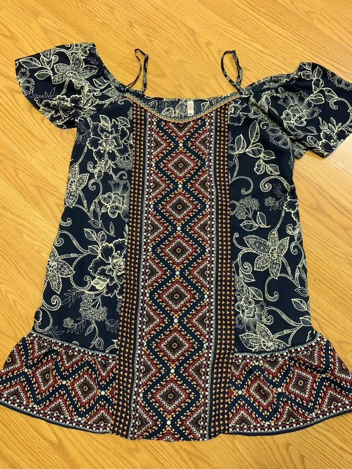 XHILARATION 冷肩海军蓝几何束腰外衣或连衣裙带口袋 Jrs. M/L — 第 4/4 张图片