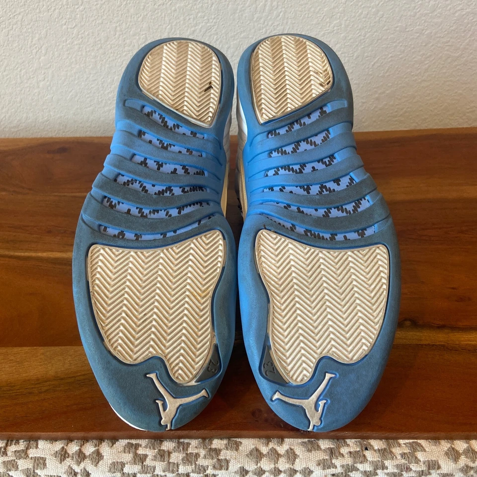 Talla 10.5 - Air Jordan 12 Retro Melo University Blue UNC - 136001-142 - Sin Caja Foto 4 de 4