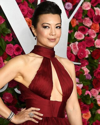MING-NA WEN 8x10 PHOTO *