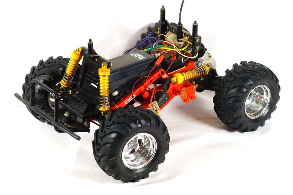 Vintage Tamiya Blackfoot RC Truck SEES ALUMINUM WHEELS Futaba FP-T2GS Radio READ - Image 4 of 4