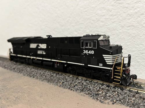 HO Intermountain DCC Ready Norfolk Southern Tier 4 ET44AC #3648 | Condition: Used