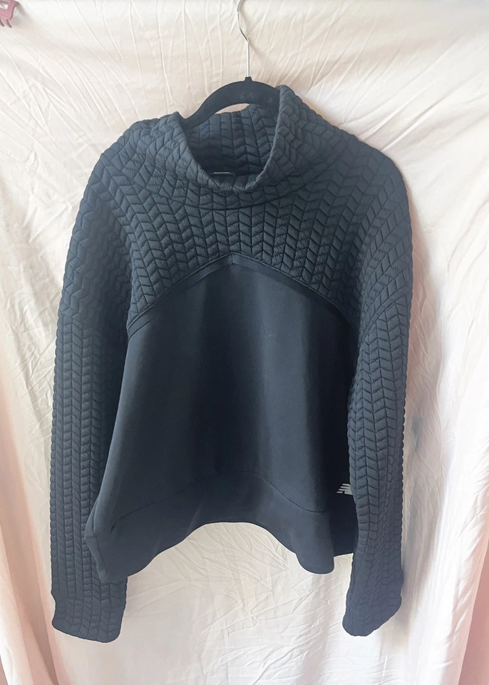  New Balance Womens Size XL Heatloft Pullover Sweatshirt black RUNNING - Image 3 of 4