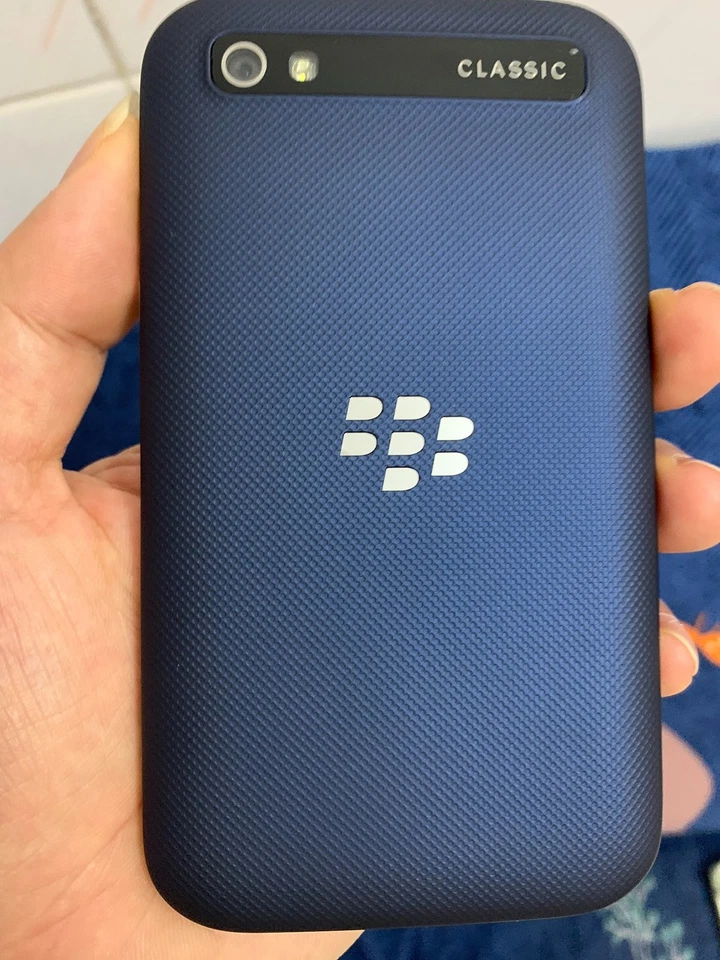 Smartphone BlackBerry Classic Q20 Desbloqueado 4G LTE 16GB+2GB RAM QWERTY Teléfono Retro Foto 4 de 4