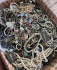 10 Pounds Jewelry Costume Vintage Mix LBS  necklaces bracelets pins rings lbs