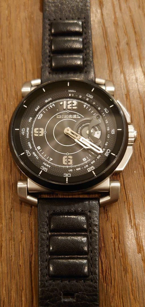 Men's diesel on hybrid smartwatch 2025