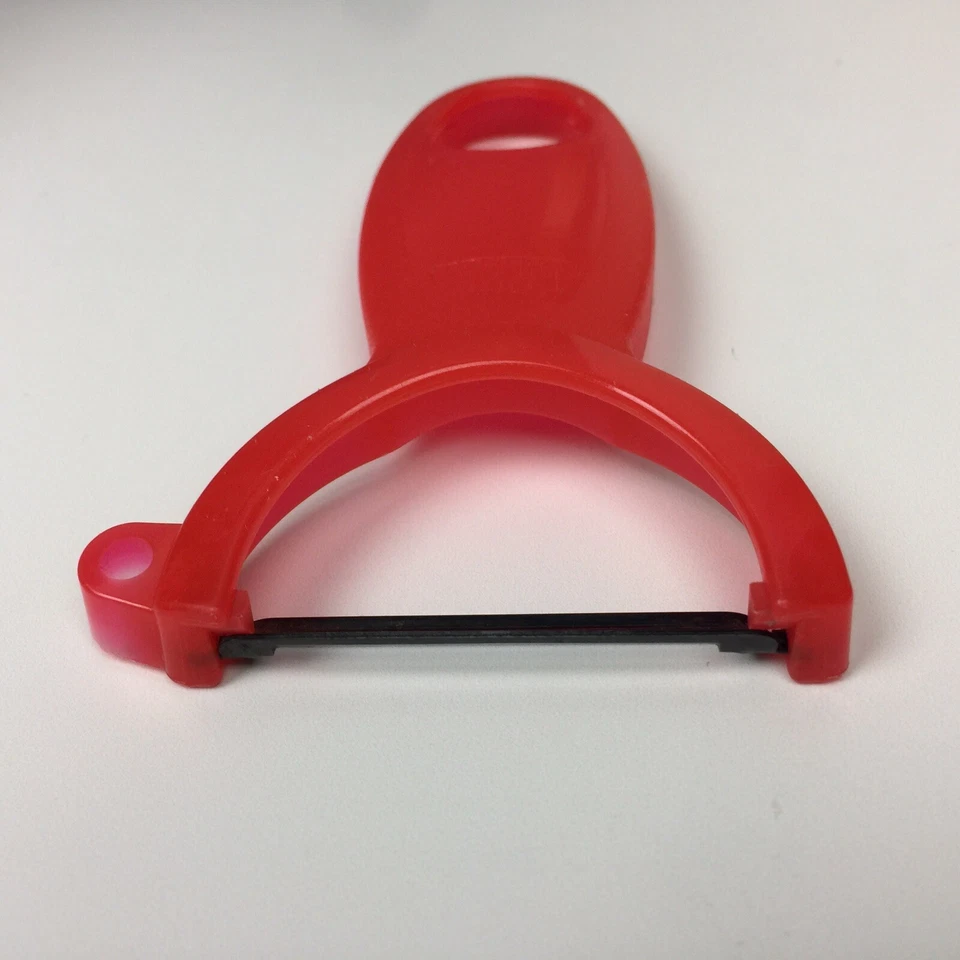 "Pelador de verduras de patatas Kuhn Rikon Parer 4,5"" hoja de metal rojo hecho en Suiza" Foto 4 de 4