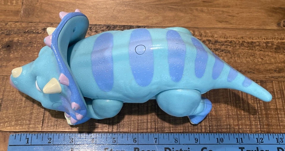 Tren de dinosaurios TANQUE LOS TRICERATOPS 12" interactivo parlante Dino Jim Henson 2010 Foto 3 de 4