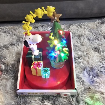 Snoopy Peanuts Christmas Light Up Tree Decoration Woodstock Holiday Display