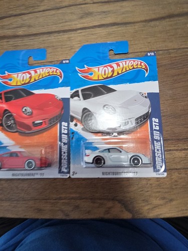 2011 HOT WHEELS - PORSCHE 911 GT2 - NIGHTBURNERZ '11 SERIES Red White Variation