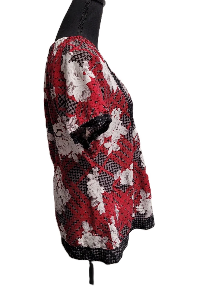 Blusa Médica Koi (L) Multicolor Floral Manga Corta 3 Bolsillos Elástico Cuello Foto 4 de 4