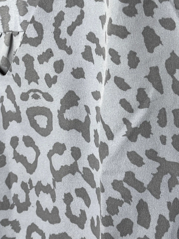 Cynthia Steffe Blouse Womens Small Gray Animal Print V Neck Long Sleeve Top - Image 4 of 4