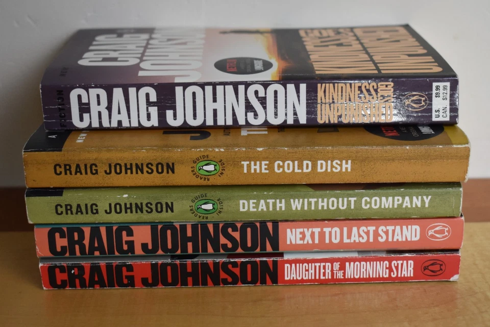 5 Craig Johnson Longmire Books Penguin Paperback - Image 2 of 4