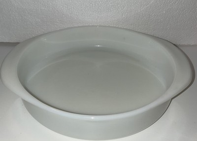 Vintage Pyrex 221 white milk glass 8- 1/2 inch round cake or pie Baking Dish