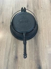 New ListingVtg Griswold Cast Iron No. 8 Waffle Iron w/ 915B Base 314/315 High Base RARE