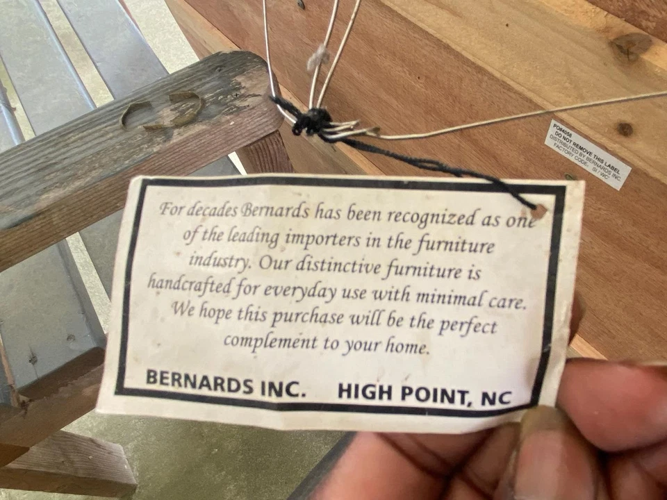 Espejo de pared dorado triple ovalado de mediados de siglo "IMPORTADO", marco intrincadamente diseñado Foto 3 de 4