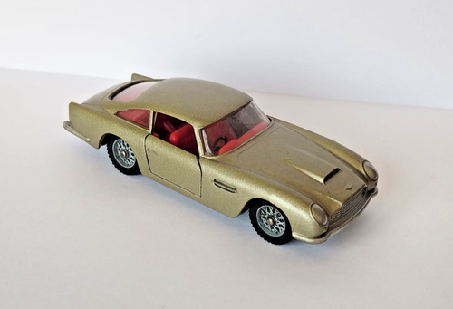 Dalia Solido Aston Martin DB5 Vantage – Miniature Collection Italie