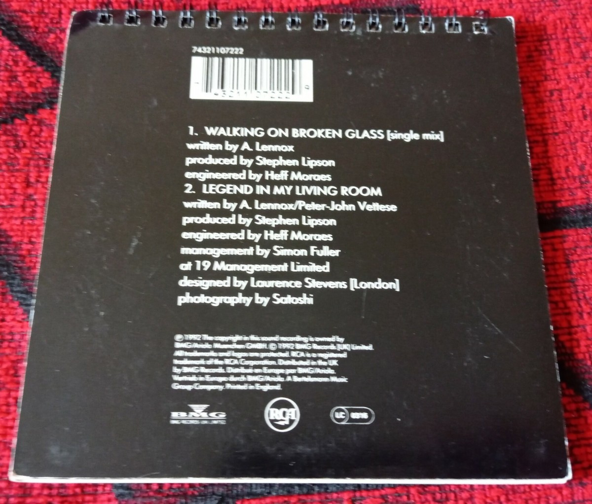ANNIE LENNOX ** Walking On Broken Glass ** 1992 Spiralbound
