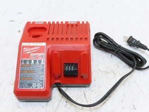 Genuine Milwaukee 48-59-1812 M18 & M12 Multi Voltage Lithium Battery Charger