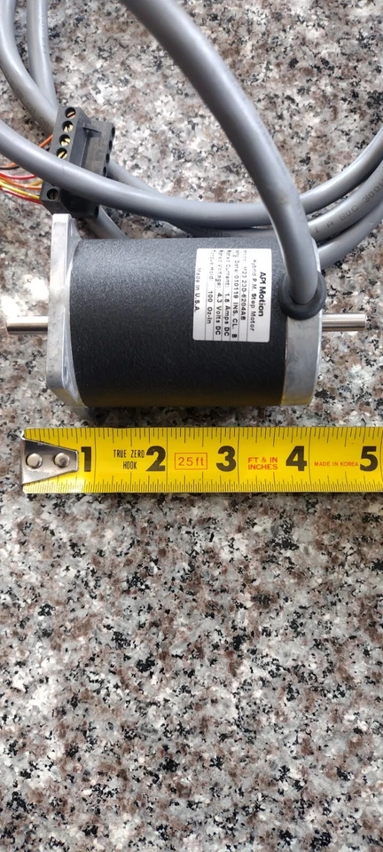 API MOTION HYBRID STEP MOTOR Modell M23-23D-6204AB 4.3 Volt DC 1/4in NEVER USED - Image 3 of 4