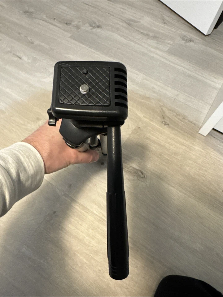 Camera Tri-Pod Samsonite Stand Tripod Adjustable Level - Image 3 of 4