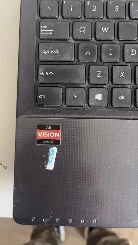 ASUS Laptop A8 AMD VISION - Image 3 of 4