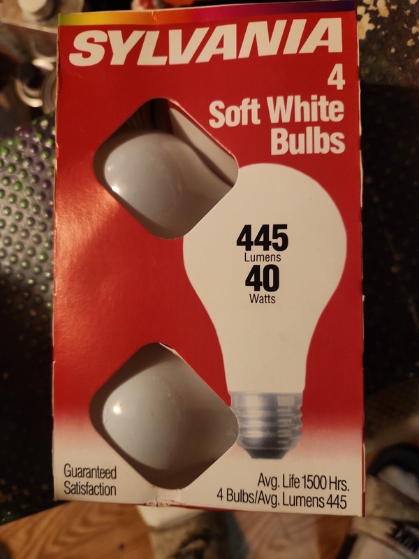 Sylvania 40 Watt Soft White Bulbs 4 Pack BRAND NEW Non LED
