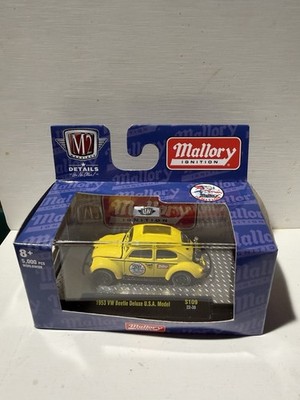 M2 Machines Mallory Ignition 1:64 1953 VW Beetle Deluxe Yellow Diecast Car