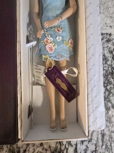 Robert Tonner STEALING THE SPOTLIGHT Tyler Wentworth Outfit & DOLL - Picture 7 of 24