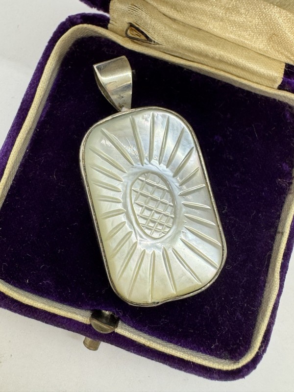 Sterling Silver White Mother of Pearl Pendant AS IS