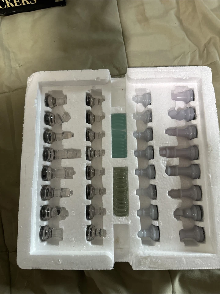 Cardinal Classics Ajedrez y Damas con Tablero de Cristal NUEVO Foto 4 de 4