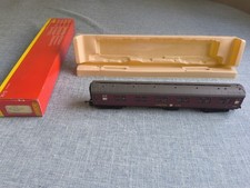 Hornby R4210 Sleeper Car BR maroon VGC. Box has slight scuff marks