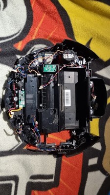 Ecovacs Deebot Ozmo T8 AIVI Karosserie, unten, Pumpe & Vorderrad